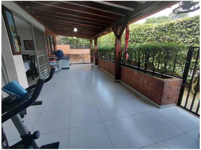 Casa de 4 alcobas en venta en San Vicente, Cali, 190 m² · foto 9 de 24