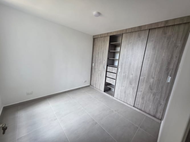 Apartamento de 2 alcobas en arriendo en La Prosperidad, Madrid, 48 m² · foto 2 de 7