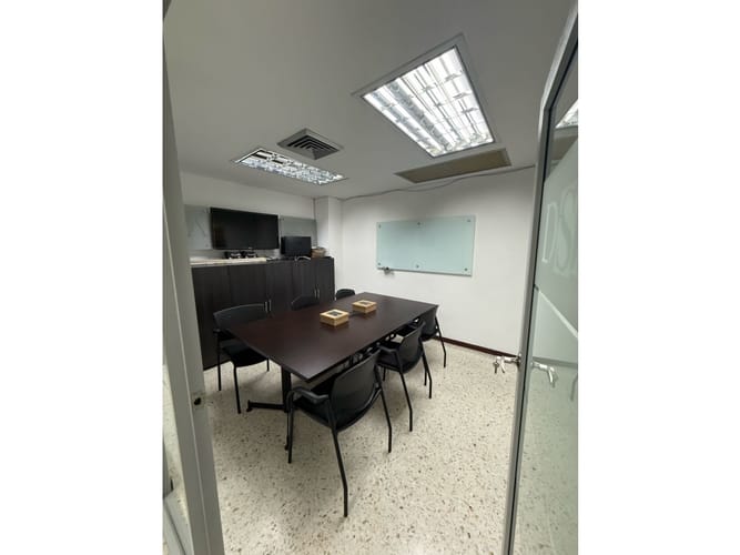 Oficina en arriendo en Granada, Cali, 80 m² · foto 5 de 24
