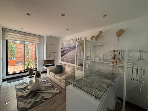 Apartamento en venta en Santa Barbara, Bogotá · foto 2 de 17