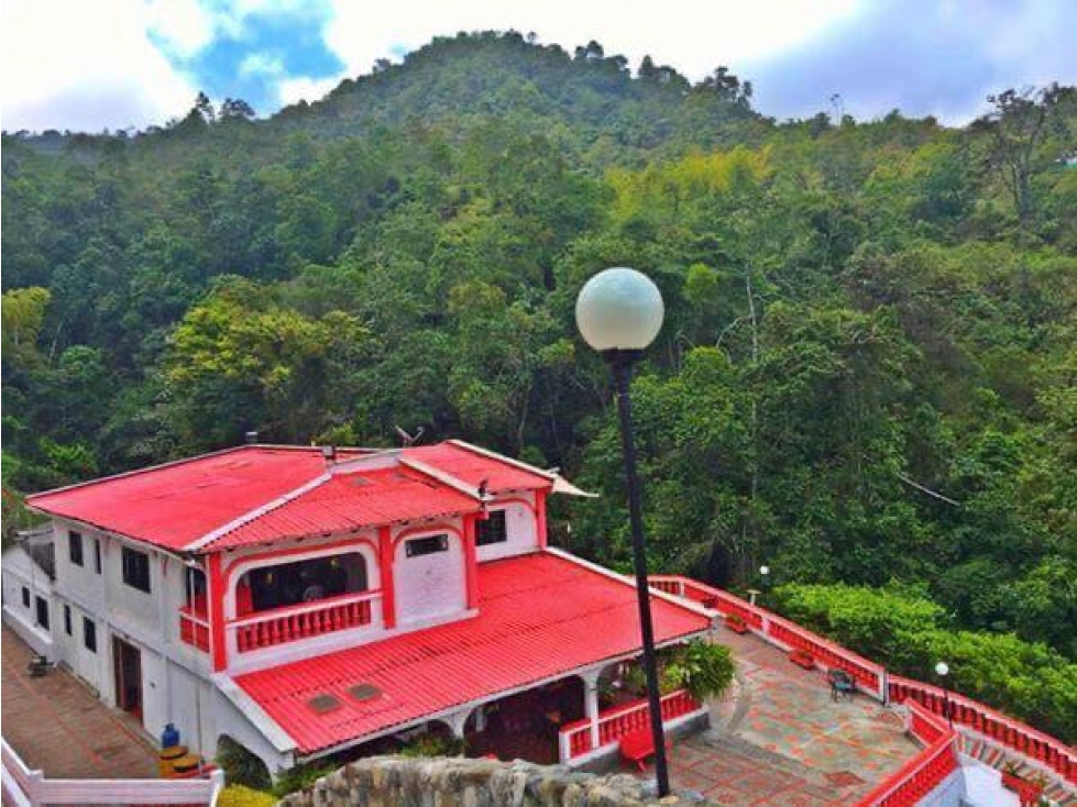 Finca en venta en La Buitrera, Cali, 5000 m² · foto 2 de 24
