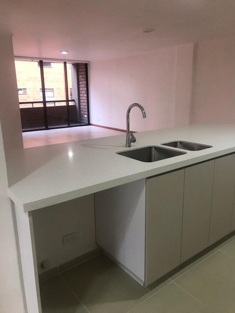 Apartamento en venta en Zuñiga, Envigado · foto 8 de 23