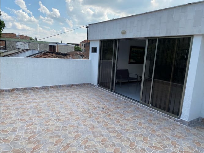 Casa de 8 alcobas en venta en Ciudad 2000, Cali, 360 m² · foto 4 de 24