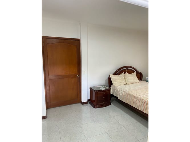 Casa de 8 alcobas en venta en Ciudad 2000, Cali, 360 m² · foto 13 de 24