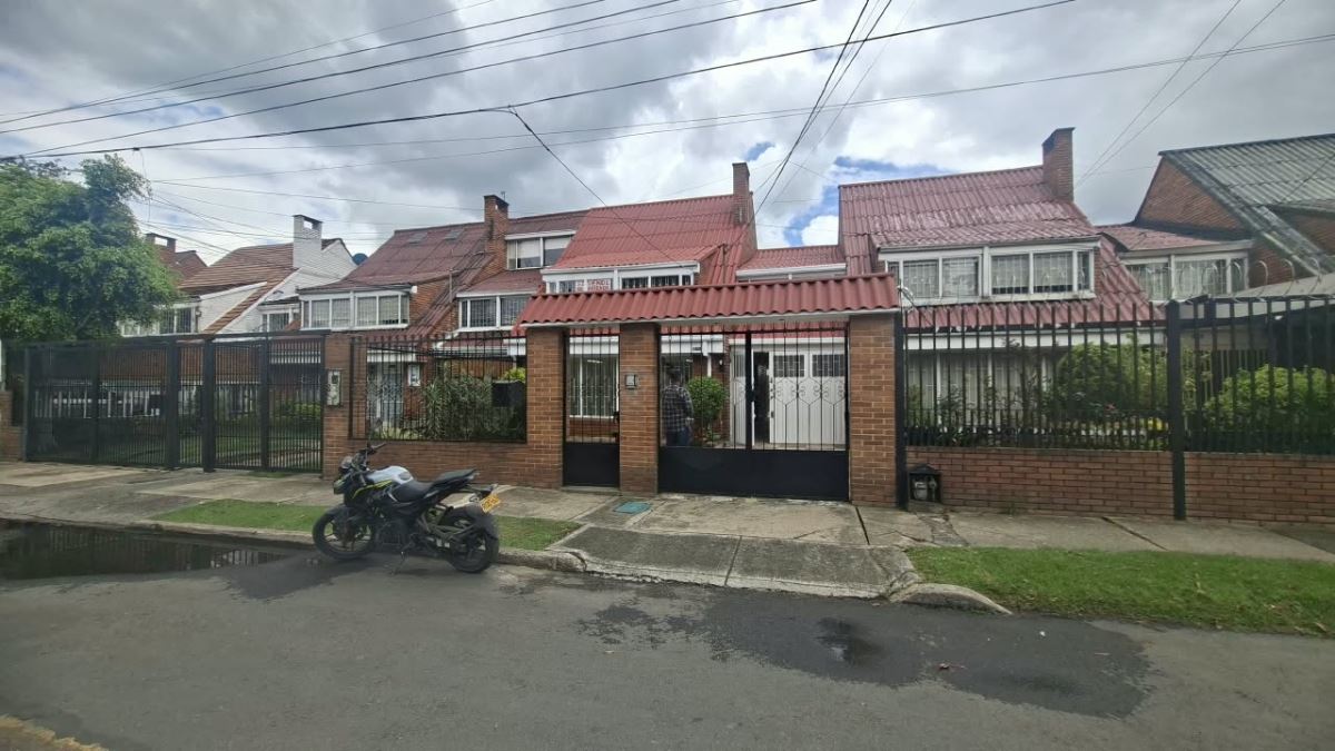 Casa en venta en Barrios Unidos, Bogotá · foto 2 de 20