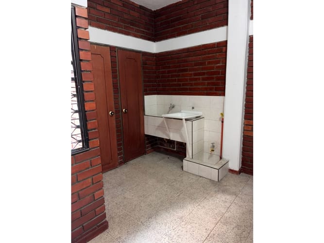 Casa de 9 alcobas en venta en Santa Elena, Cali, 477 m² · foto 15 de 24