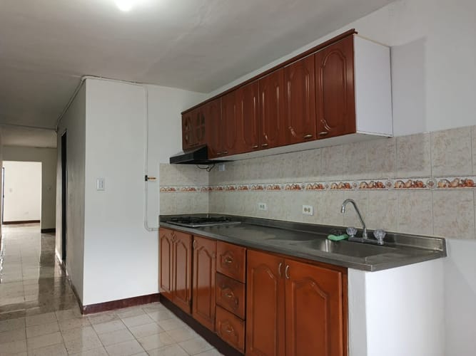 Casa de 3 alcobas en arriendo en Caicedo, Medellín, 110 m² · foto 9 de 18