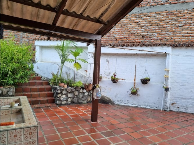 Casa de 4 alcobas en venta en Ciudad Jardin, Cali, 385 m² · foto 4 de 24