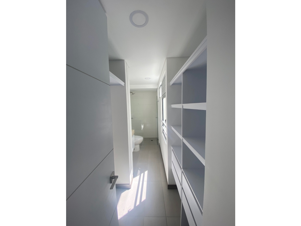 Apartamento en venta en Altos De Guadalupe, Cali · foto 5 de 9