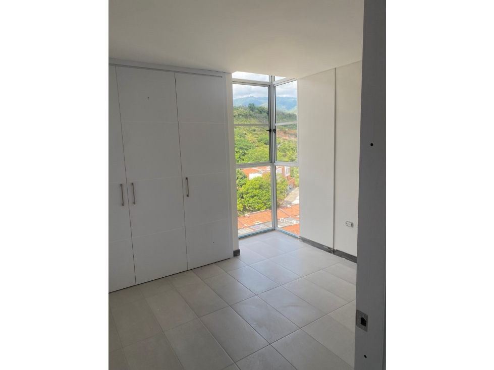 Apartamento en venta en Altos De Guadalupe, Cali · foto 8 de 9