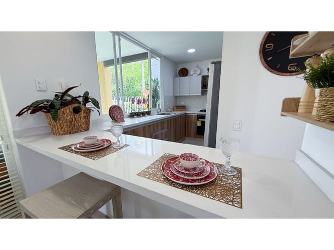 Casa de 4 alcobas en venta en La Castilla, Jamundí, 222 m² · foto 2 de 9