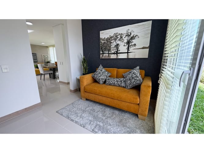Casa de 4 alcobas en venta en La Castilla, Jamundí, 222 m² · foto 3 de 9