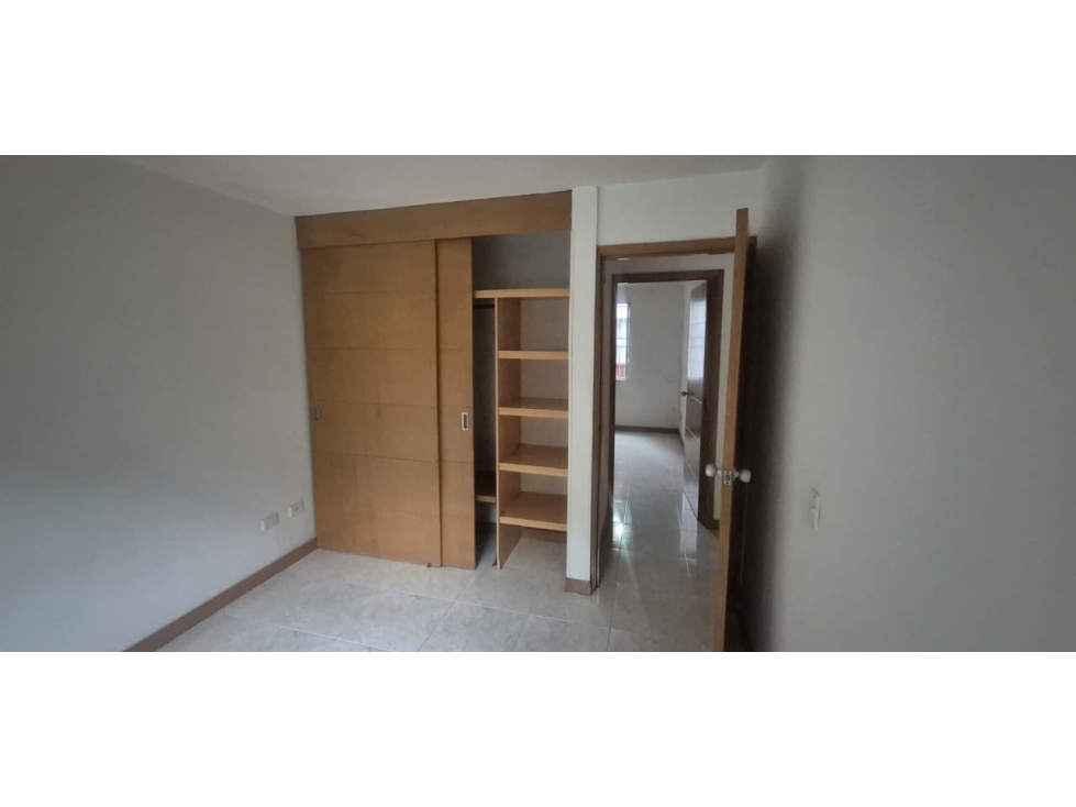 Apartamento en venta en El Refugio, Cali · foto 2 de 11