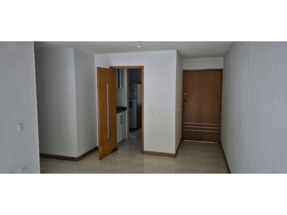 Apartamento en venta en El Refugio, Cali · foto 3 de 11