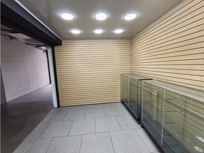 Local en arriendo en San Isidro, Medellín, 15 m² · foto 2 de 8