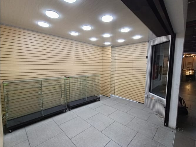 Local en arriendo en San Isidro, Medellín, 15 m² · foto 8 de 8