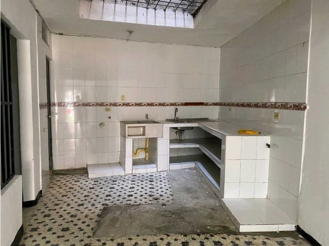 Casa de 17 alcobas en venta en Cañasgordas, Cali, 405 m² · foto 18 de 24