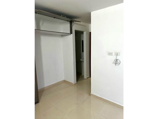Apartamento de 3 alcobas en venta en Cr. La Arboleda, Jamundí, 58 m² · foto 2 de 23