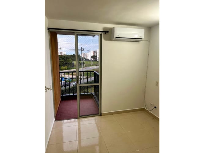 Apartamento de 3 alcobas en venta en Cr. La Arboleda, Jamundí, 58 m² · foto 7 de 23