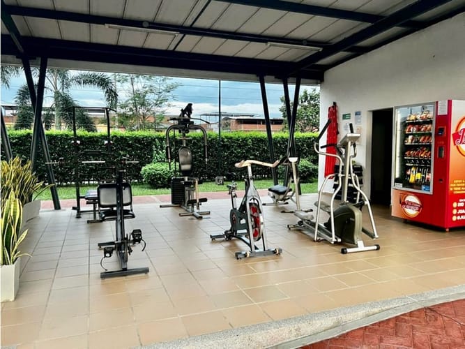Apartamento de 3 alcobas en venta en Cr. La Arboleda, Jamundí, 58 m² · foto 15 de 23