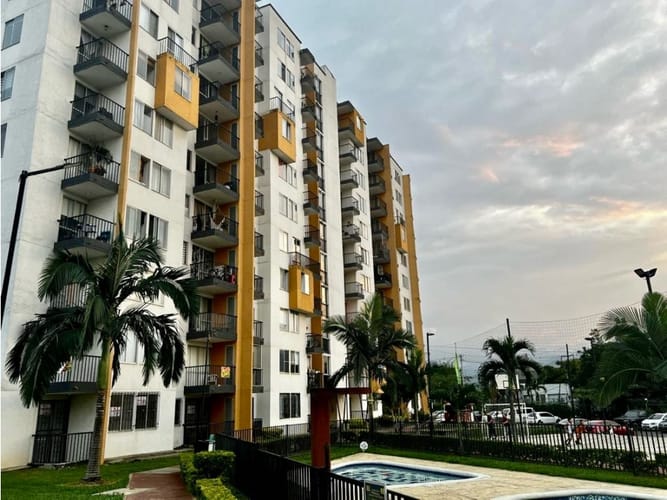 Apartamento de 3 alcobas en venta en Cr. La Arboleda, Jamundí, 58 m² · foto 16 de 23