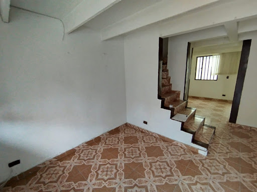 Casa en venta en Villas De Granada, Bogotá · foto 2 de 21