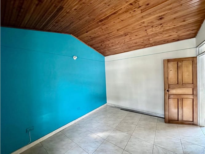 Casa de 5 alcobas en venta en Departamental, Cali, 207 m² · foto 13 de 17