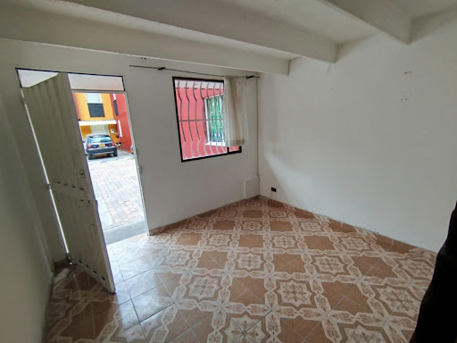 Casa en venta en Villas De Granada, Bogotá · foto 3 de 21