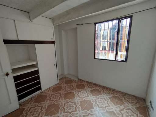Casa en venta en Villas De Granada, Bogotá · foto 9 de 21