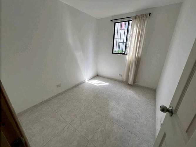 Apartamento de 2 alcobas en venta en Ciudad Pacífica, Cali, 67 m² · foto 18 de 20