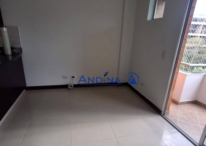 Apartaestudio en arriendo en Laureles, Medellín, 30 m² · foto 5 de 10