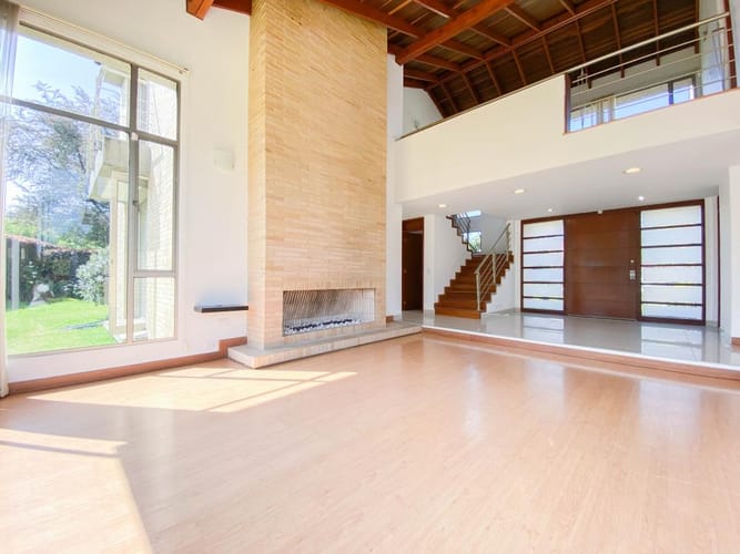 Casa de 4 alcobas en venta en Lagos De Torca, Bogotá, 300 m² · foto 2 de 20