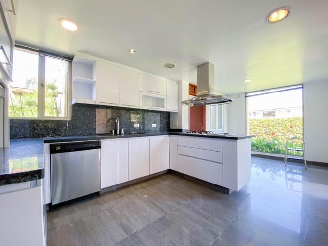Casa de 4 alcobas en venta en Lagos De Torca, Bogotá, 300 m² · foto 4 de 20