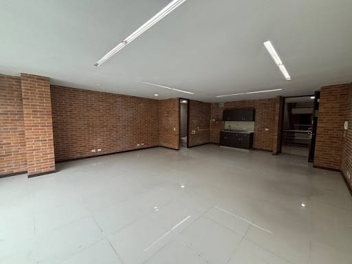 Oficina en arriendo en Loma De San Julian, Medellín, 60 m² · foto 3 de 5