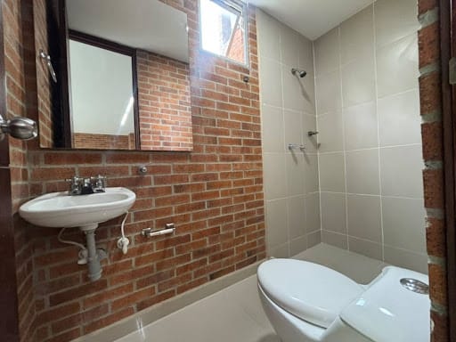 Oficina en arriendo en Loma De San Julian, Medellín, 60 m² · foto 5 de 5