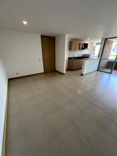 Apartamento de 3 alcobas en arriendo en Loma De San Jose, Sabaneta, 80 m² · foto 12 de 19