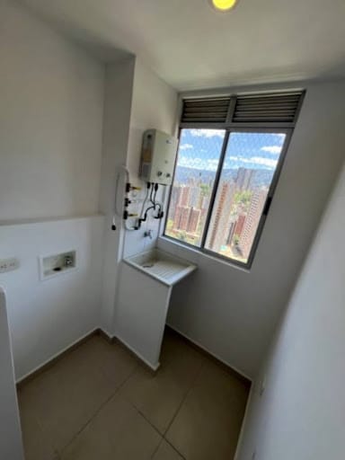 Apartamento de 3 alcobas en arriendo en Loma De San Jose, Sabaneta, 80 m² · foto 17 de 19