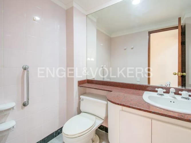 Apartamento en venta en La Carolina, Bogotá · foto 5 de 13