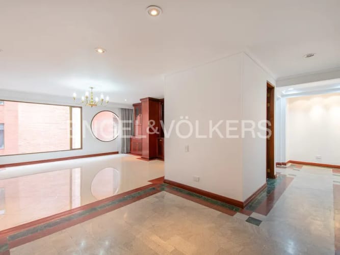 Apartamento en venta en La Carolina, Bogotá · foto 2 de 13