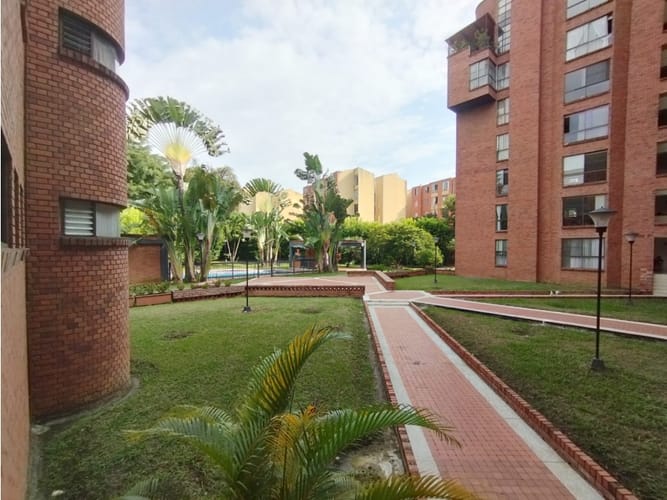 Apartamento en venta en Melendez, Cali · foto 2 de 19
