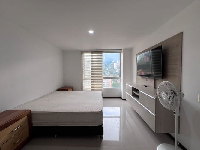 Apartamento de 3 alcobas en arriendo en El Poblado, Medellín, 132 m² · foto 9 de 16