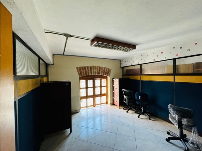 Edificio en venta en Estacion Villa, Medellín, 1550 m² · foto 6 de 24