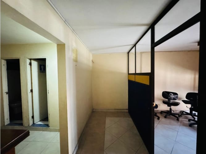 Edificio en venta en Estacion Villa, Medellín, 1550 m² · foto 7 de 24