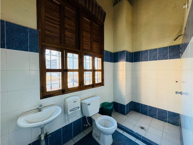 Edificio en venta en Estacion Villa, Medellín, 1550 m² · foto 23 de 24