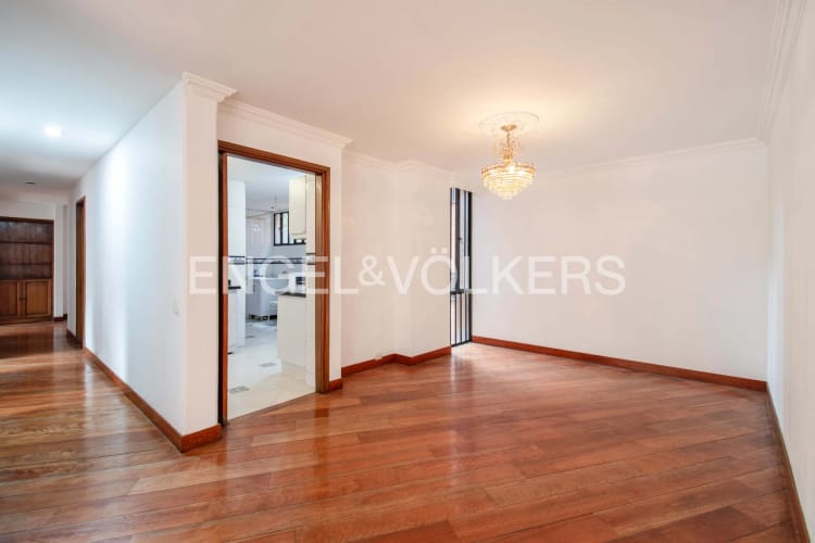 Apartamento de 3 alcobas en venta en Cerros De Niza, Bogotá, 108 m² · foto 8 de 24