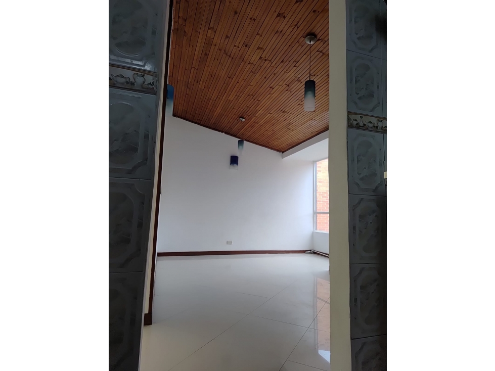Apartamento en venta en Ciudad Alsacia, Bogotá · foto 3 de 8