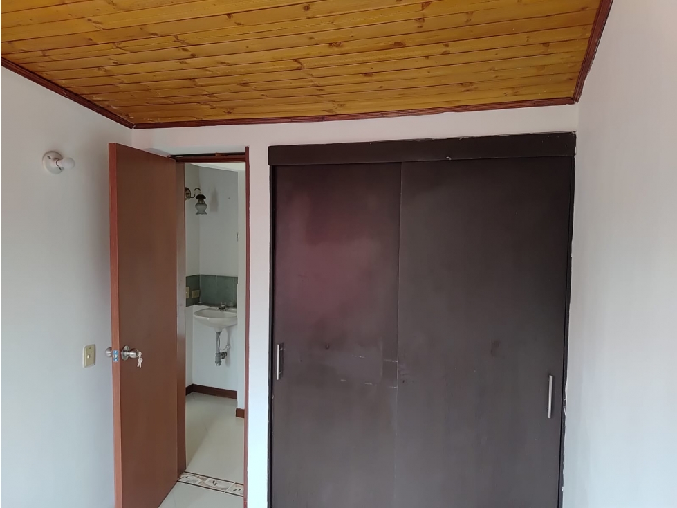 Apartamento en venta en Ciudad Alsacia, Bogotá · foto 4 de 8