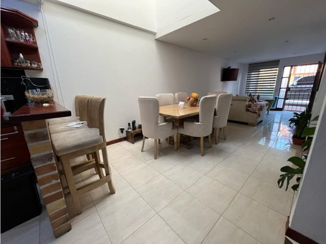 Casa de 4 alcobas en venta en Rionegro, 126 m² · foto 4 de 14
