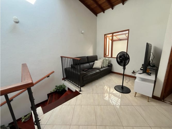 Casa de 4 alcobas en venta en Rionegro, 126 m² · foto 8 de 14