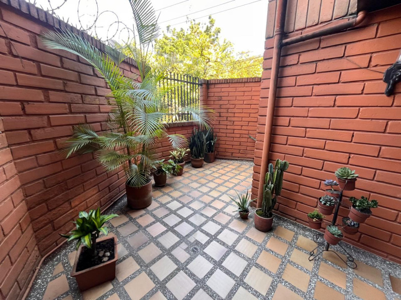 Apartamento en arriendo en Patio Bonito, Medellín · foto 2 de 13
